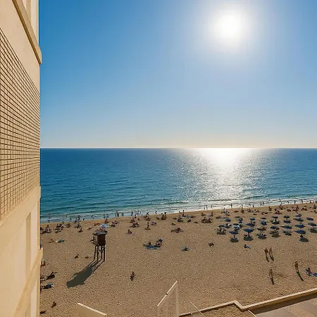 Skyline - With Breathtaking Views And * Cadice